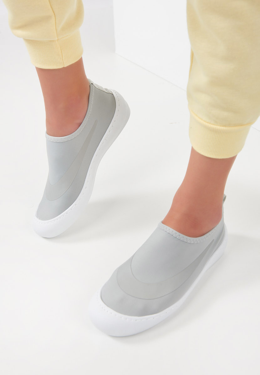 Дамски спортни обувки Elune Gri