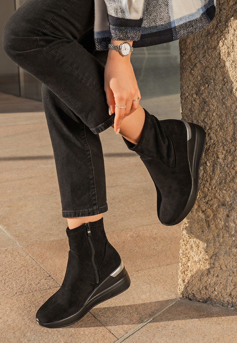 Cникърси на платформа черни Torino