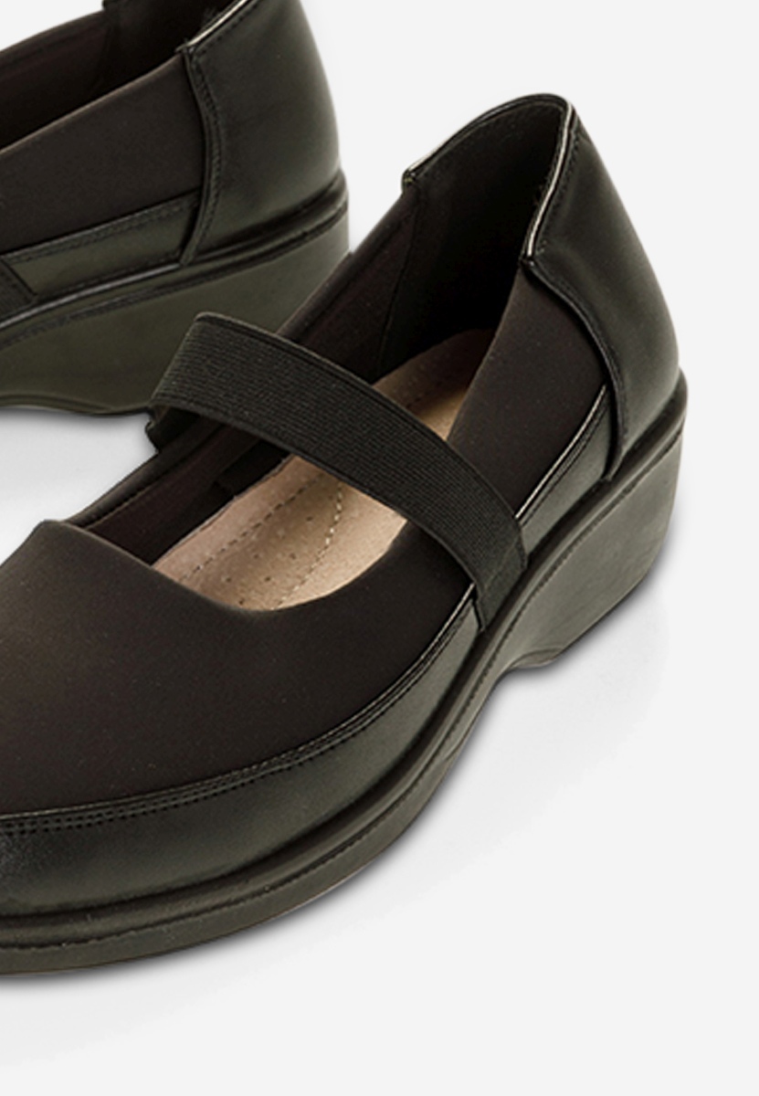 Обувки с ортопедична подметка черни Diora