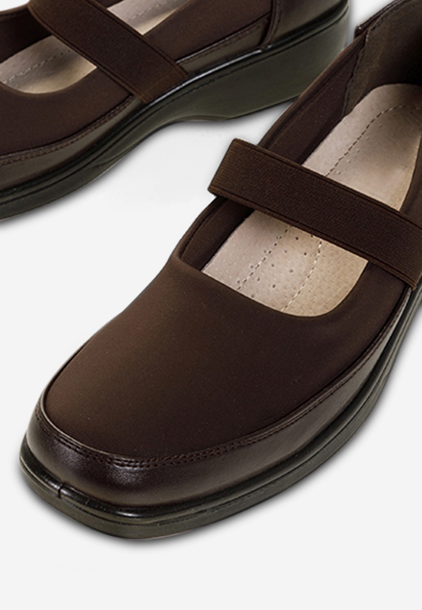Обувки с ортопедична подметка кафяв Diora