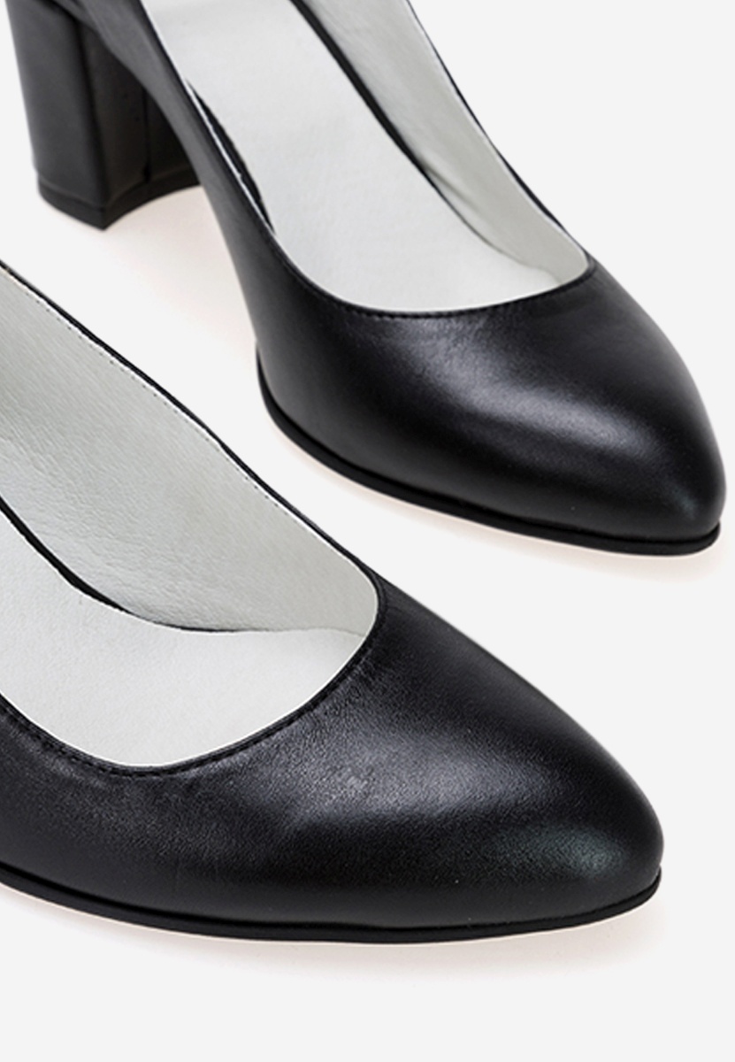 Обувки на ток Corusa черни