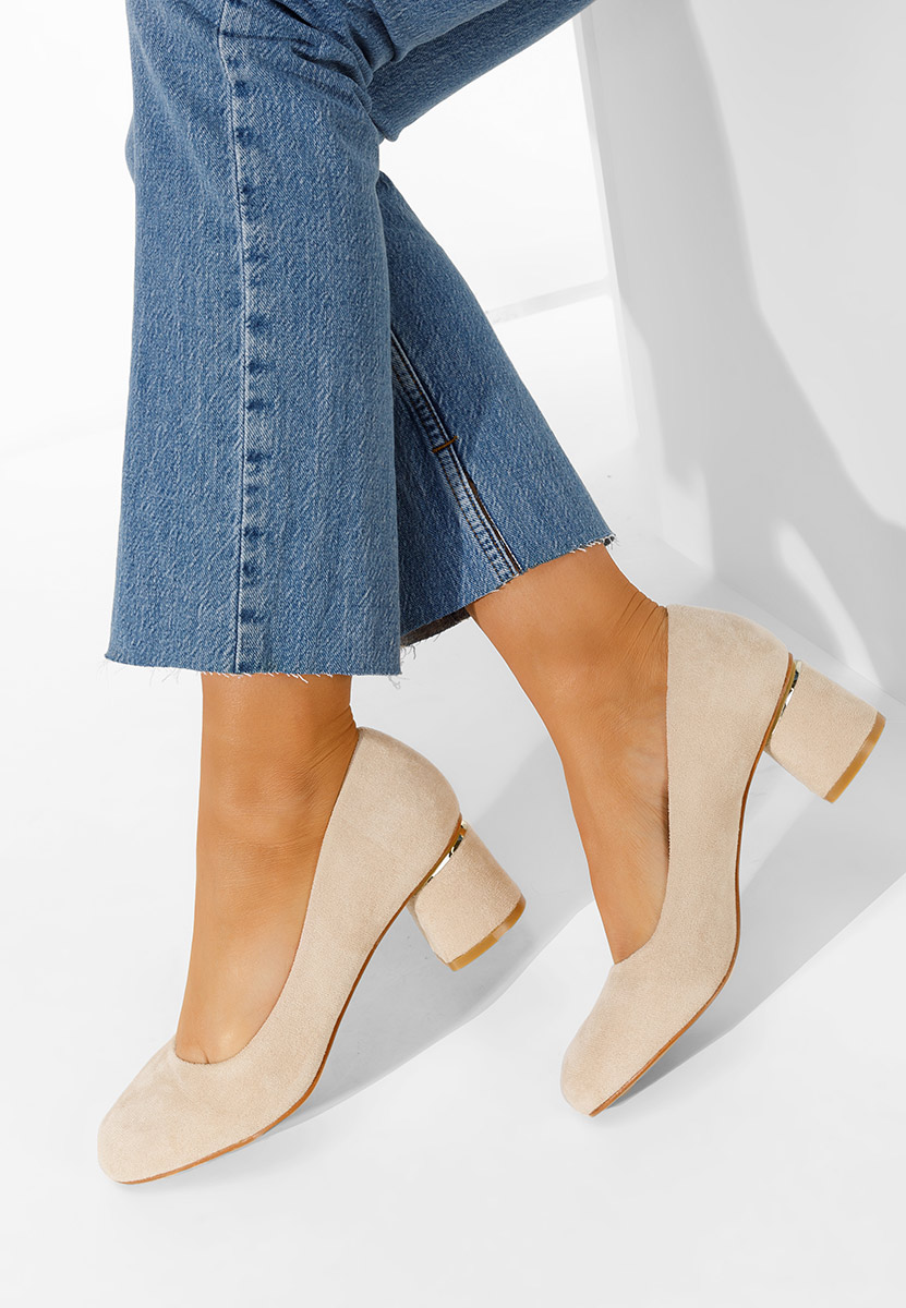 Oбувки с дебел ток бежов Cabrilia