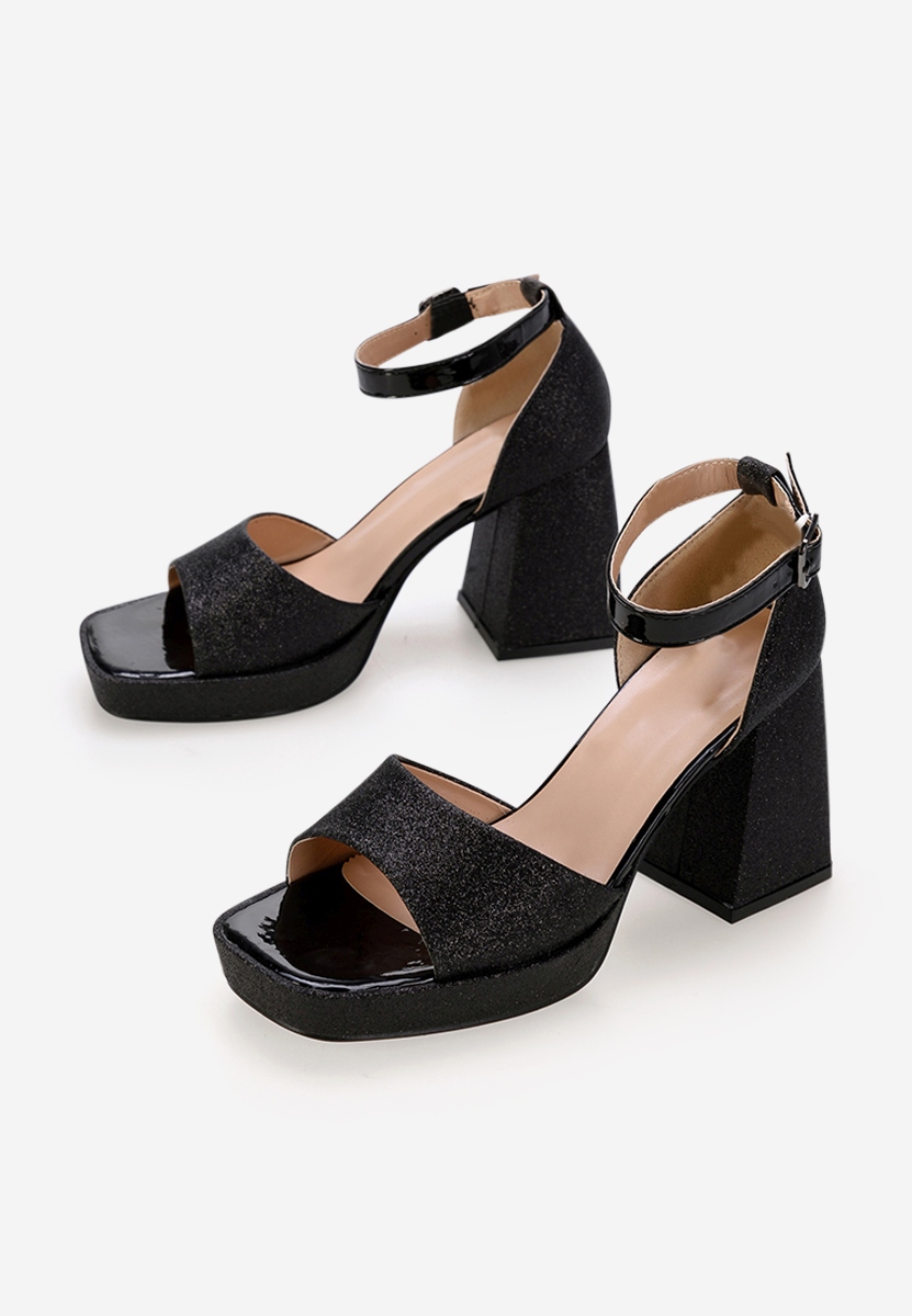 Елегантни сандали черен Roda