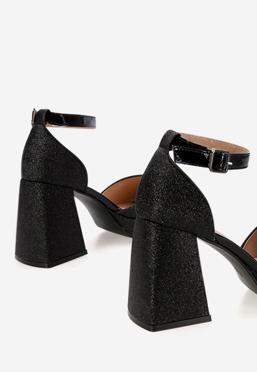 Елегантни сандали черен Roda