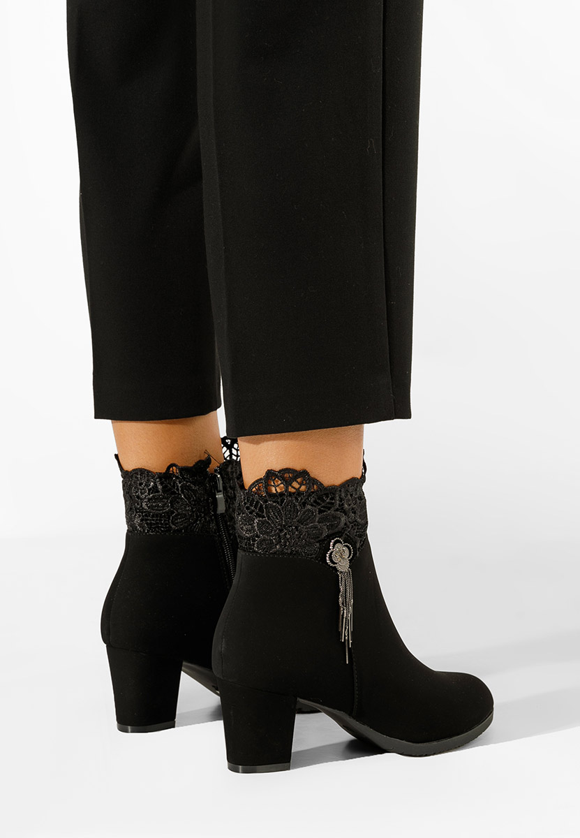 Елегантни боти черен Natira
