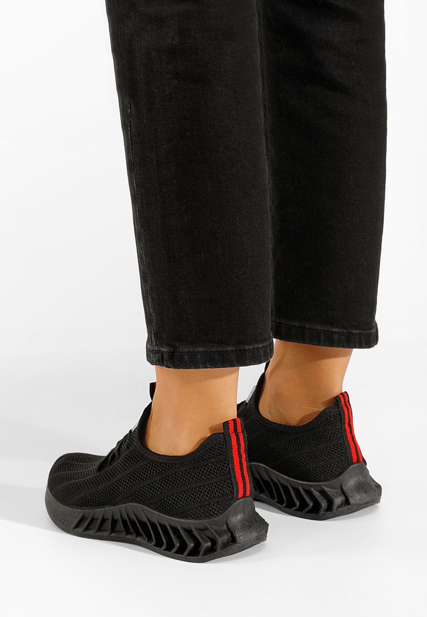 Дамски спортни обувки Sandie черни