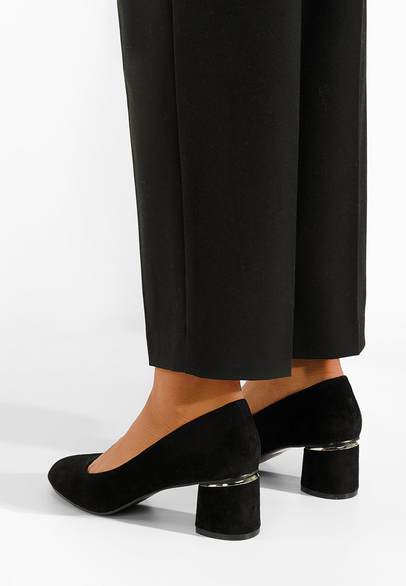 Oбувки с дебел ток Cabrilia черни