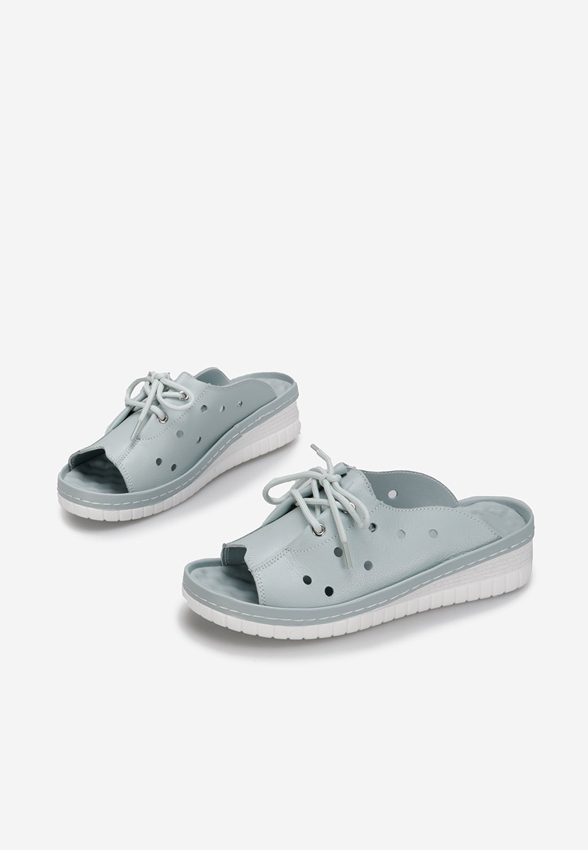 Чехли от естествена кожа Patricia светло син