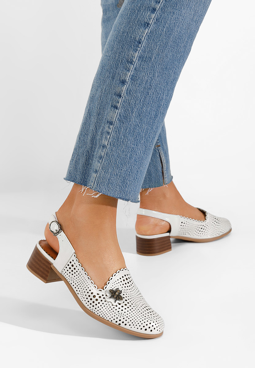 Oбувки на нисък ток Catrivana бели