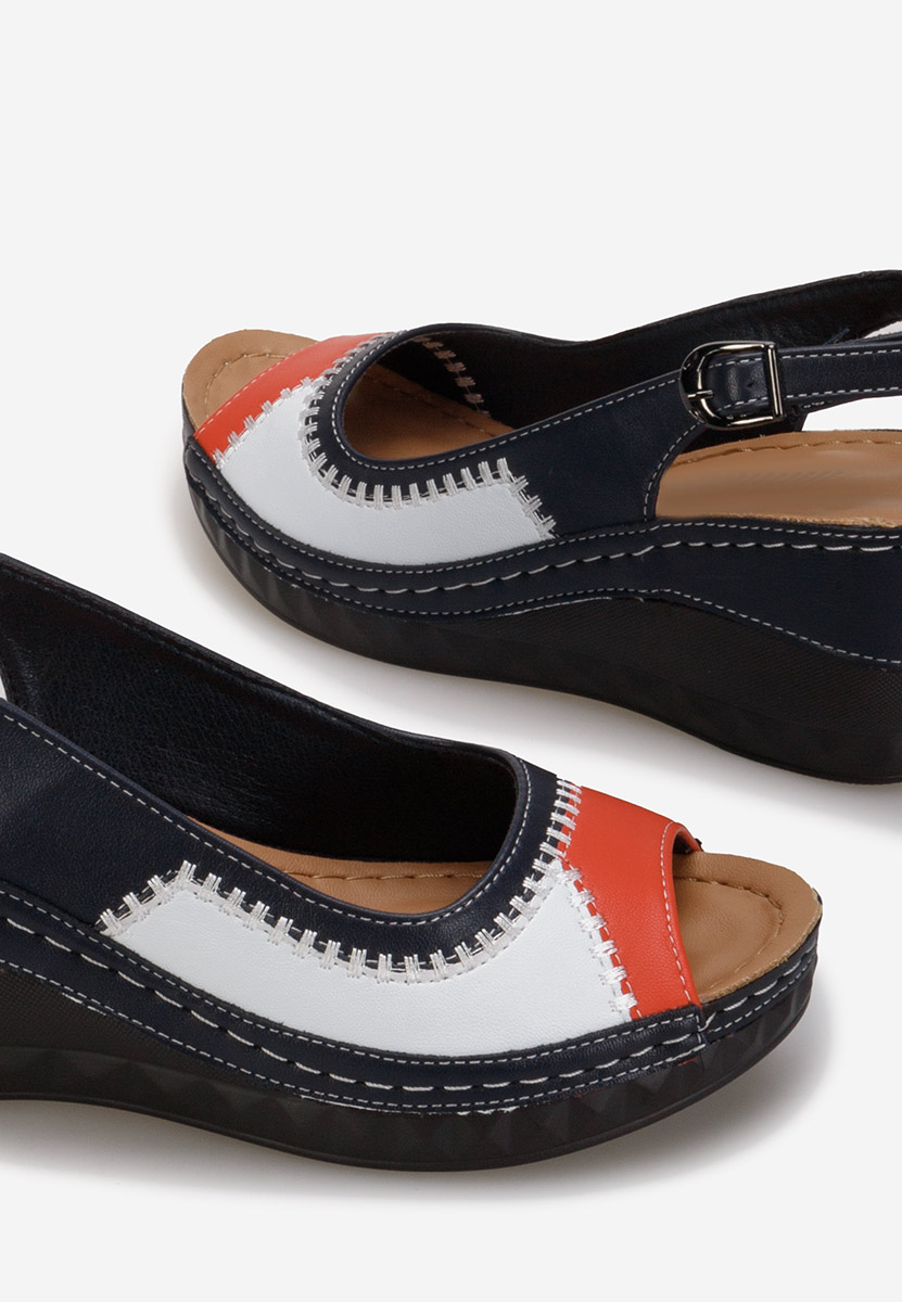 Сандали на платформа Srada многоцветен