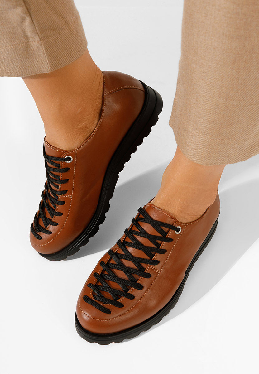 Ежедневни обувки Modeva камел