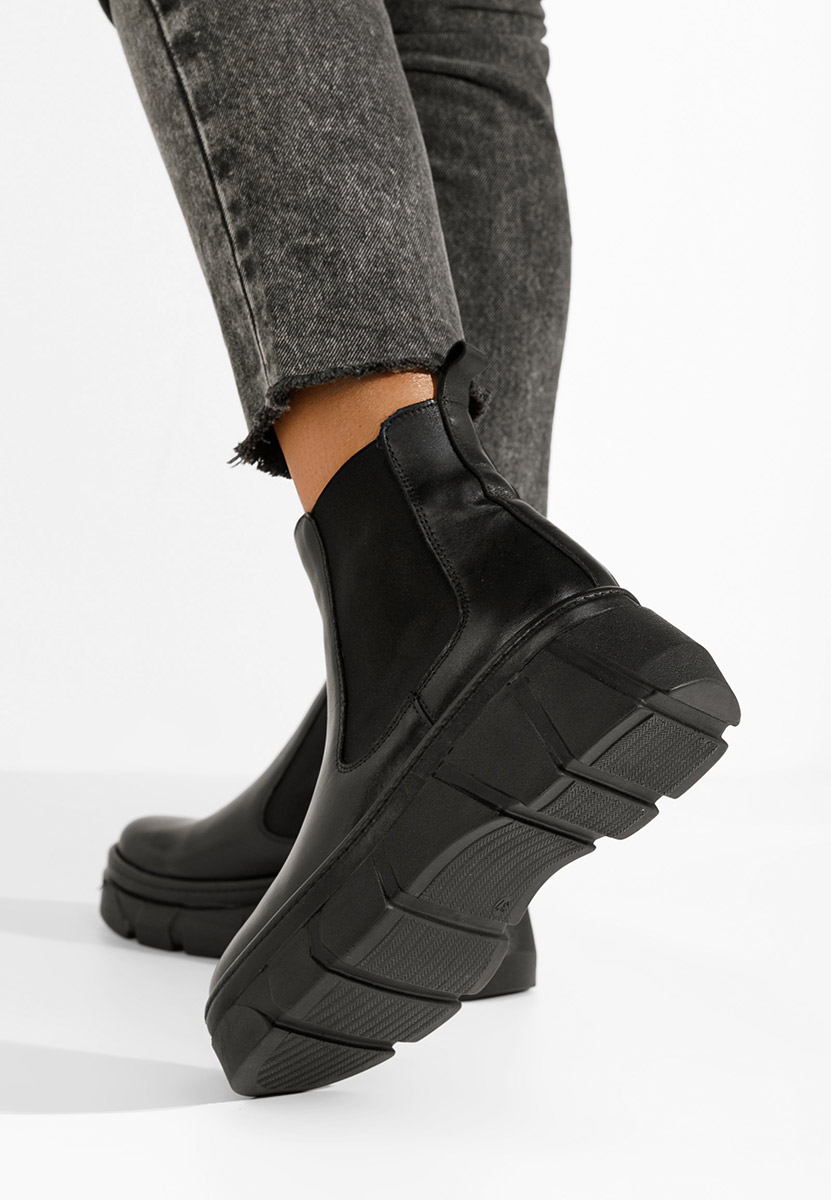 Дамски боти Avelyn черен