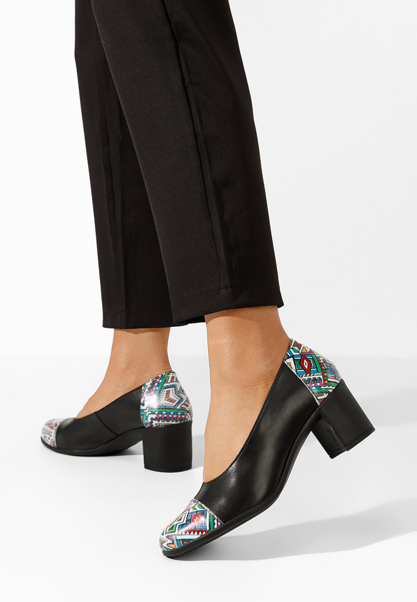 Oбувки с дебел ток Judy V6 черни