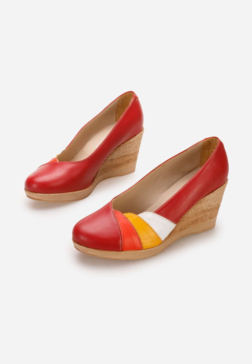Обувки на платформа Iryela червен
