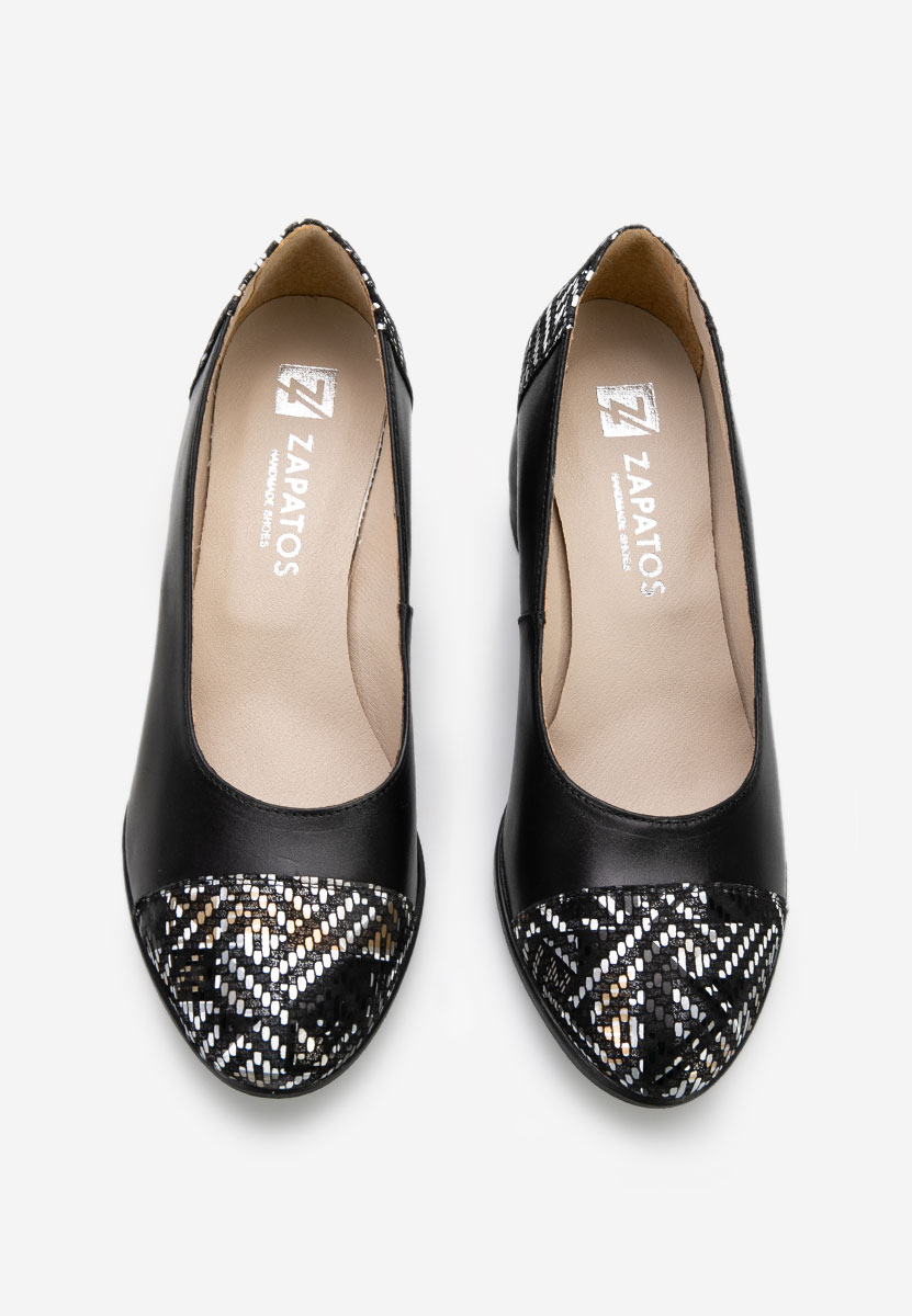 Oбувки с дебел ток Judy V7 черни