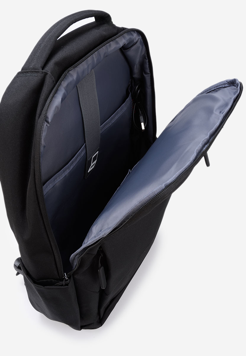 Дамски раница Meticulous черна