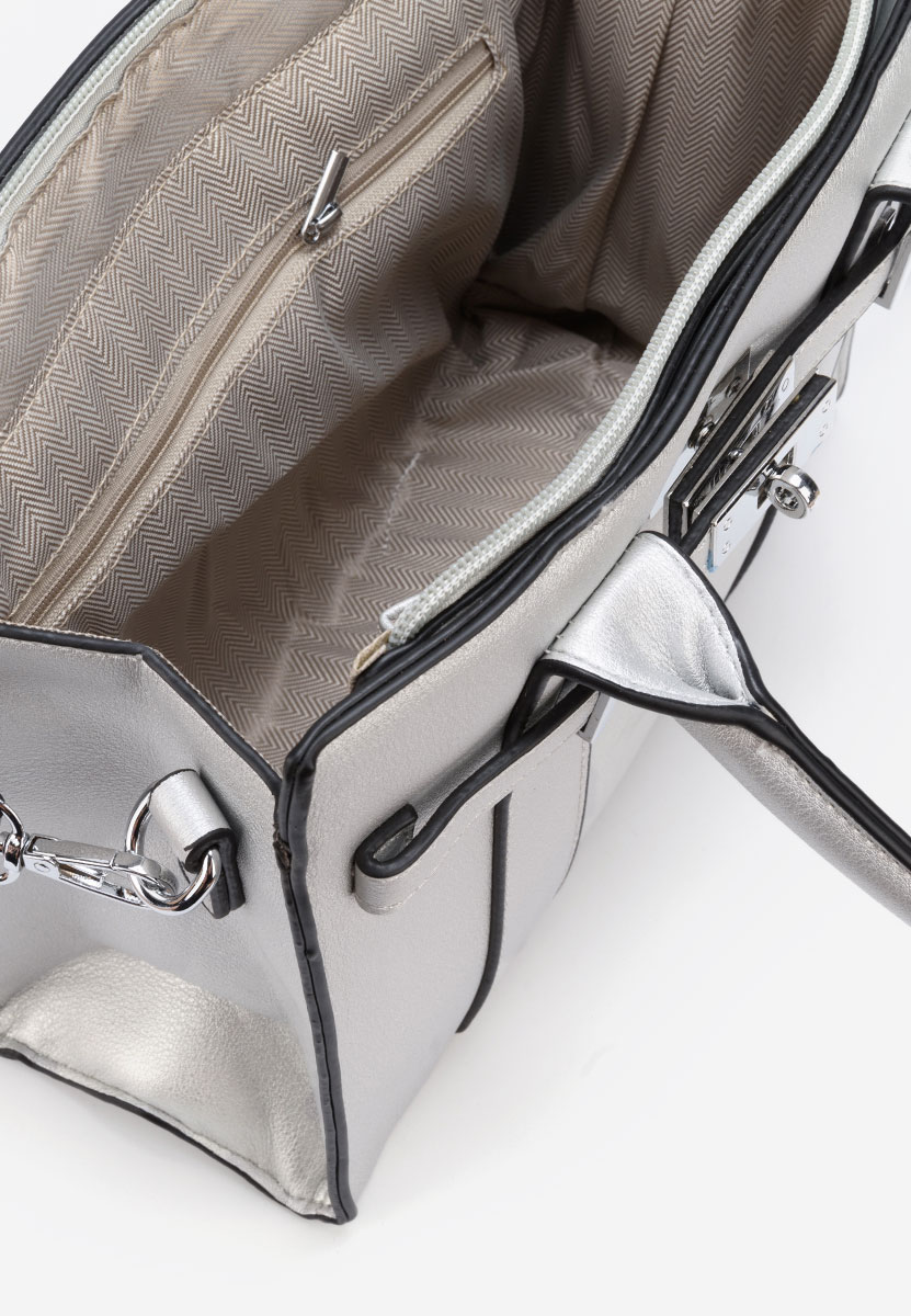 Ръчна чанта Yvesa сребриста