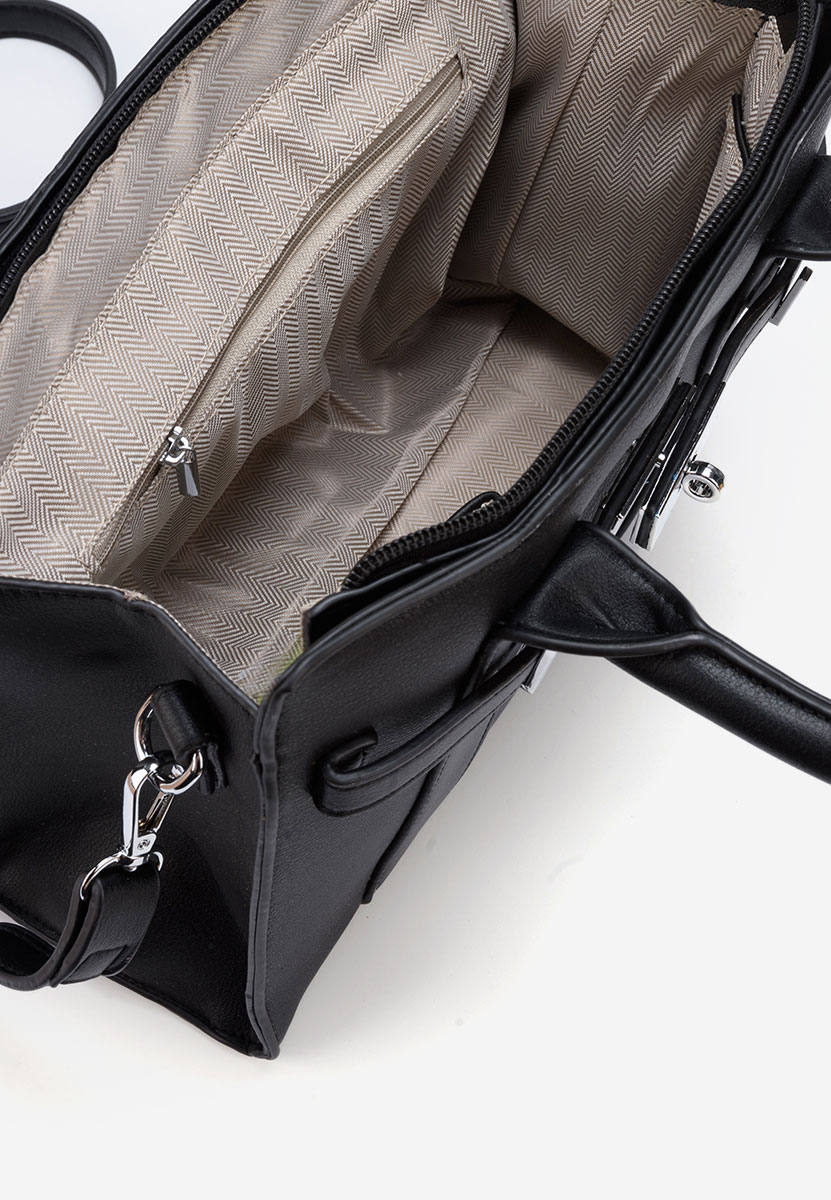 Ръчна чанта Yvesa черна