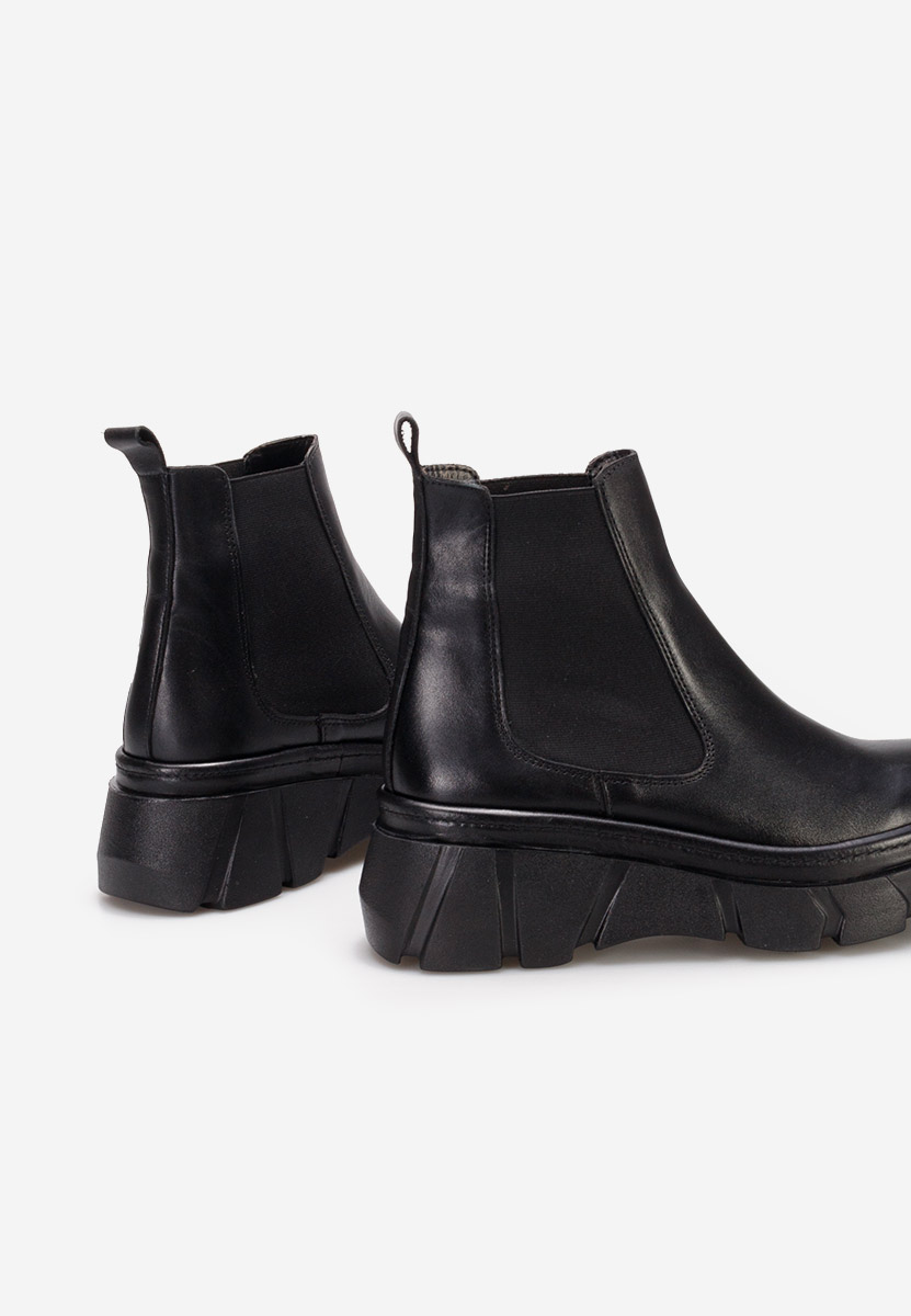 Дамски боти Avelyn черен