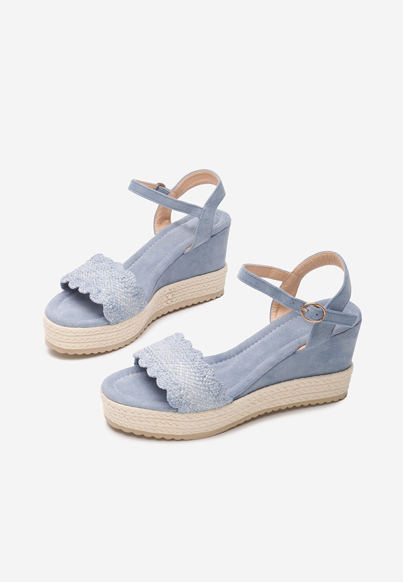 Сандали на платформа Miliana светло син