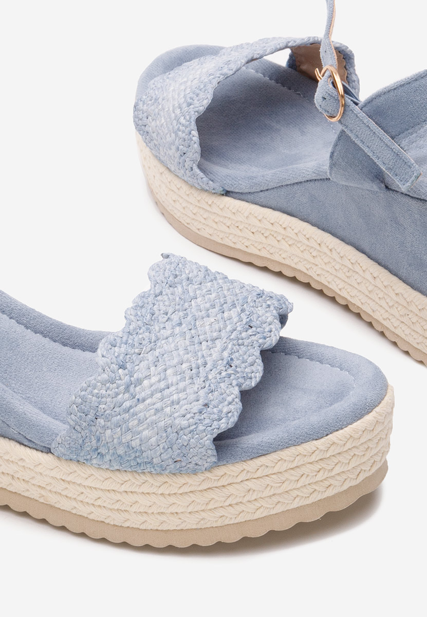 Сандали на платформа Miliana светло син