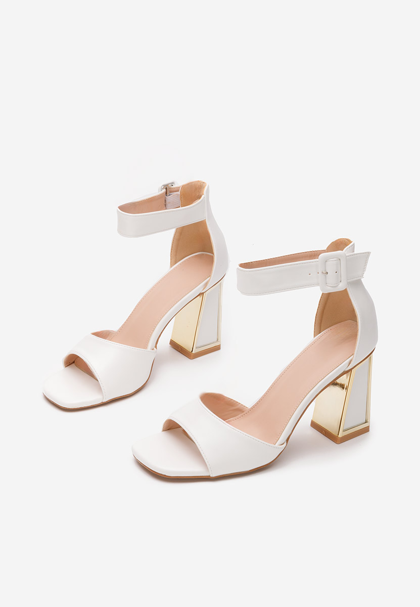 Елегантни сандали Trisa бели