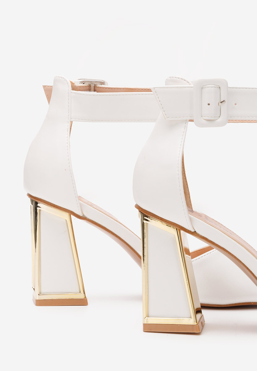 Елегантни сандали Trisa бели