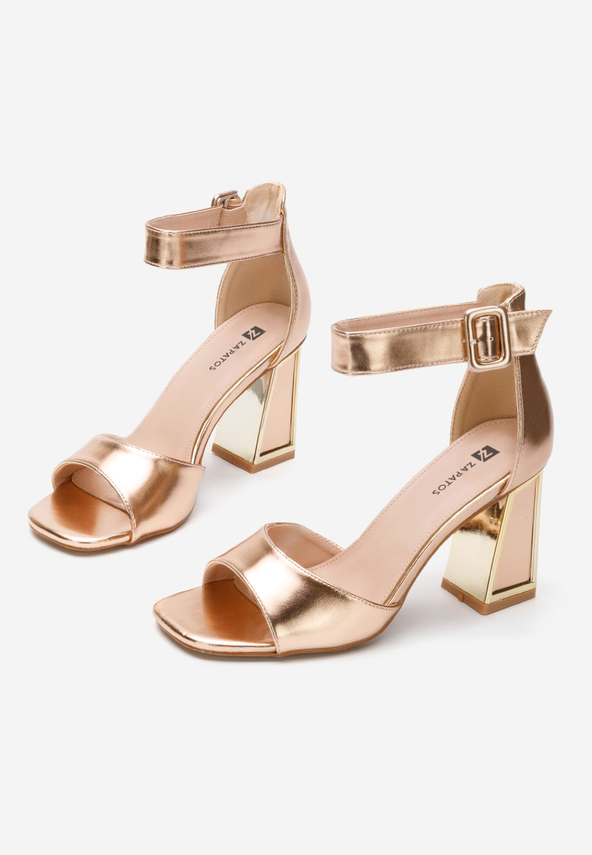 Елегантни сандали Trisa шампанско