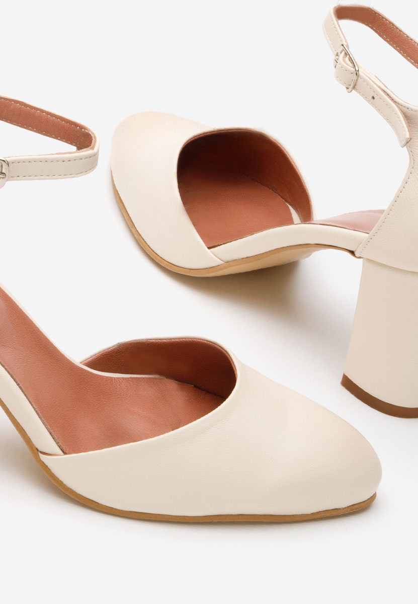 Кожени обувки Praia бежов