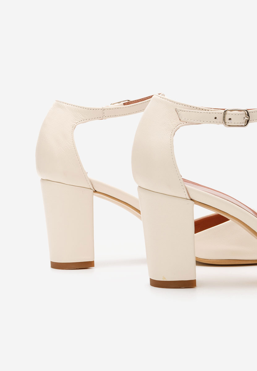 Кожени обувки Praia бежов