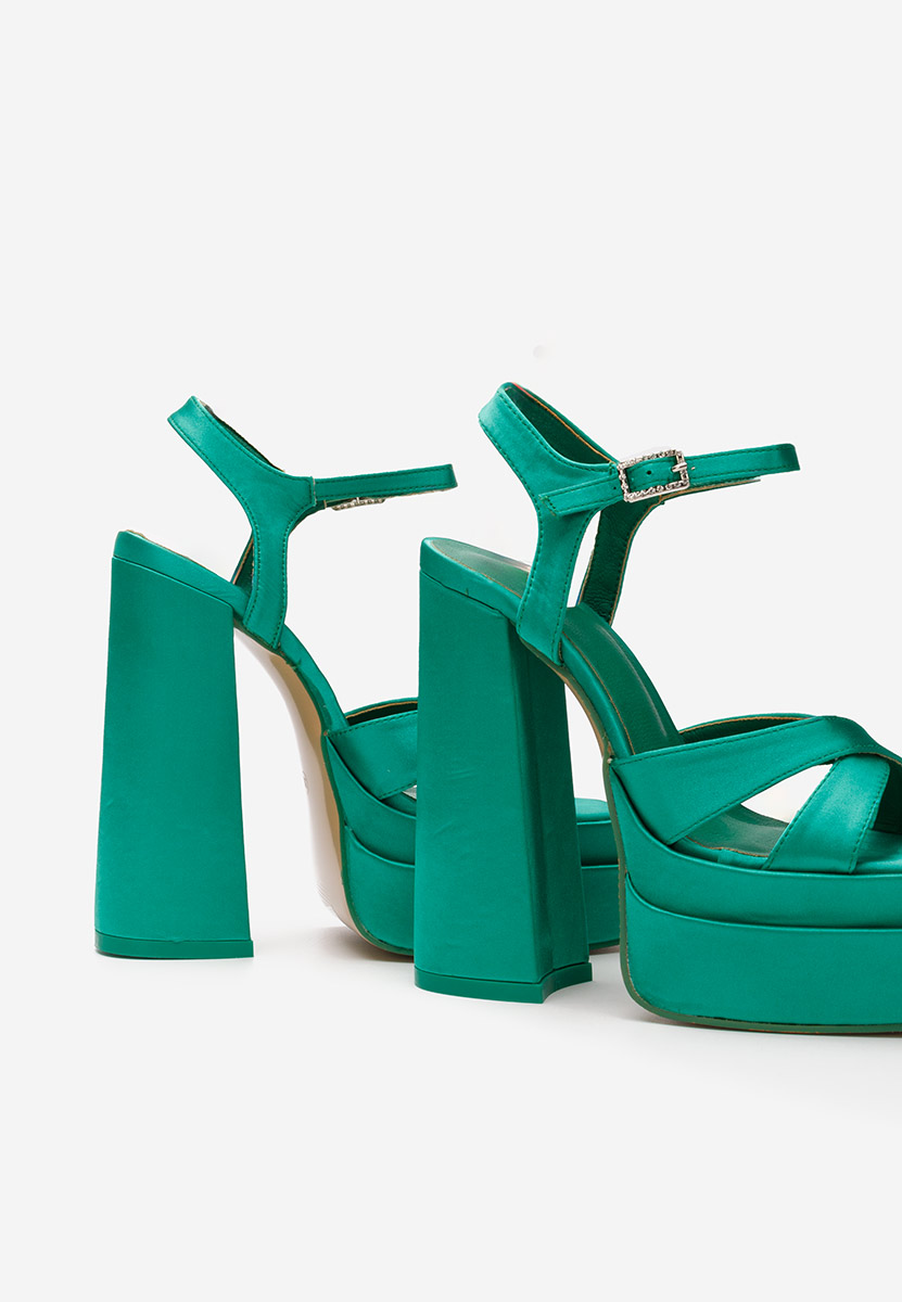 Cандали на висок ток Riesta зелен