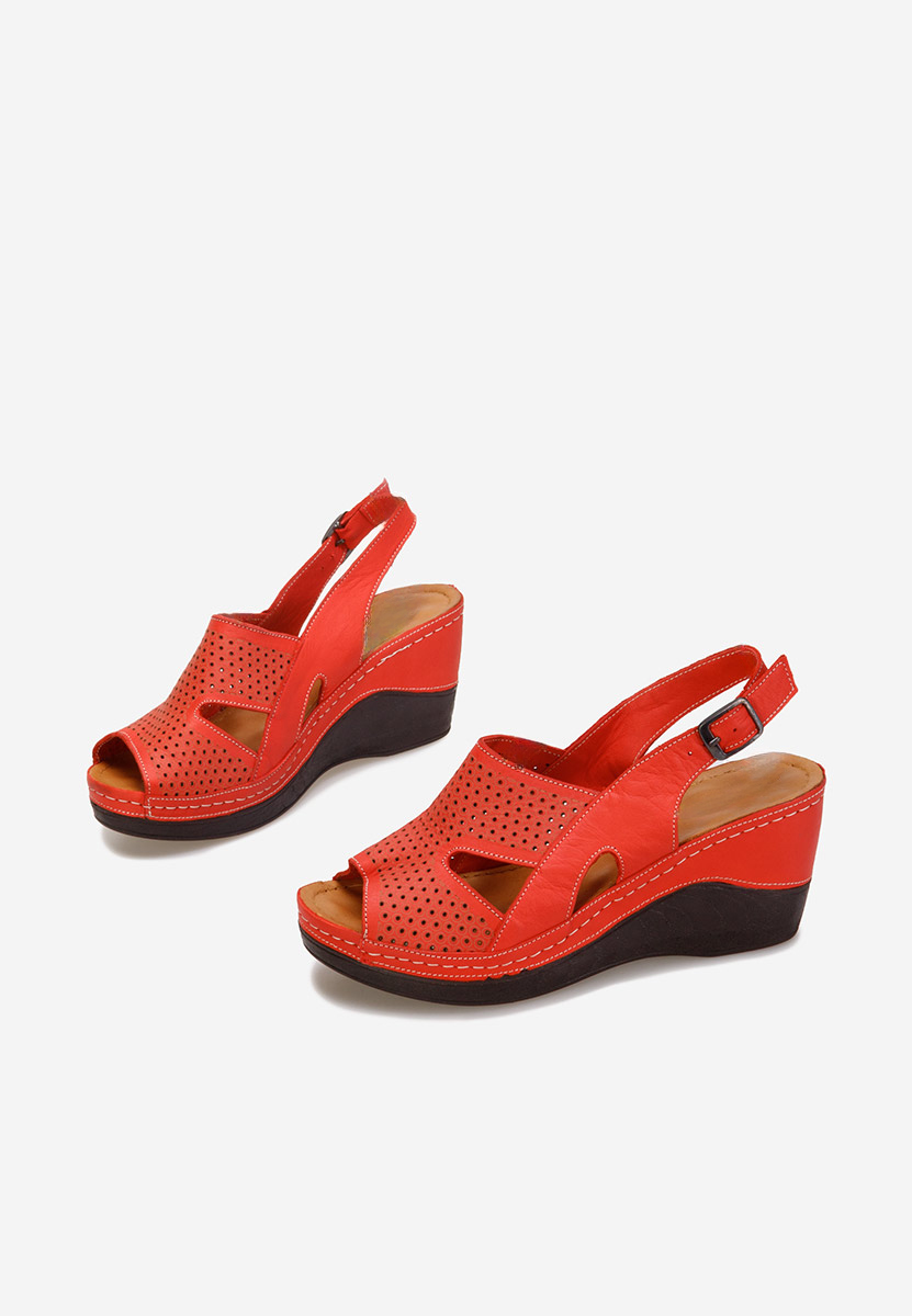Сандали на платформа Paola червен