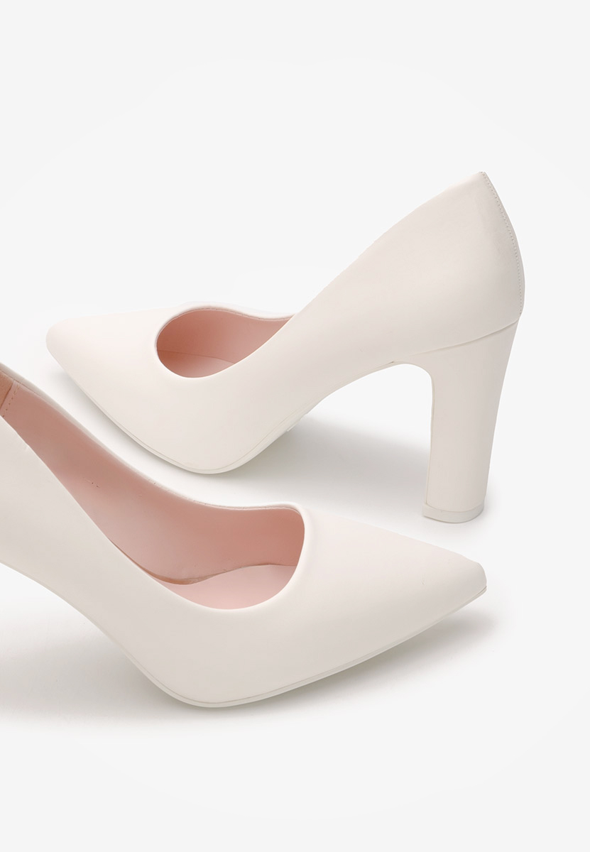 Oбувки с дебел ток Devina V3 бели