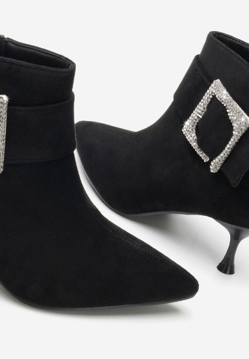 Боти на висок ток Karlene черен