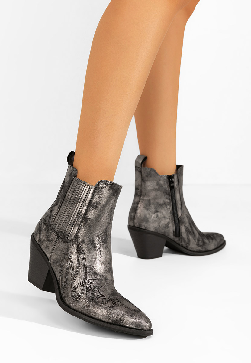 Заострени Pesire сив