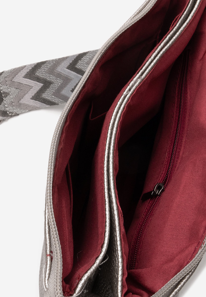 чанта за рамо Hermelinda сребриста