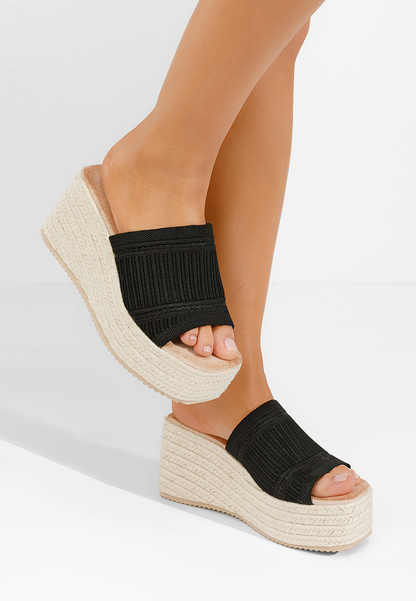 дамски чехли на платформа Yessenia черни