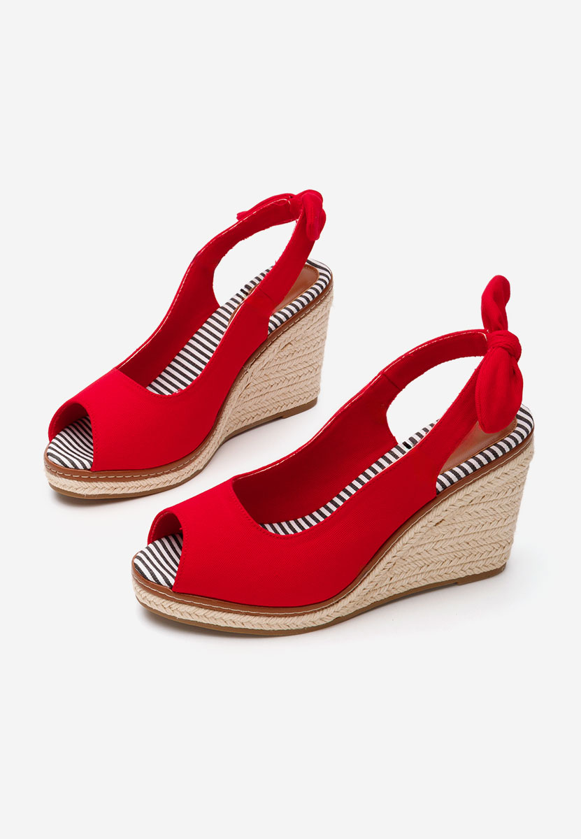 Сандали на платформа Cyerra червен