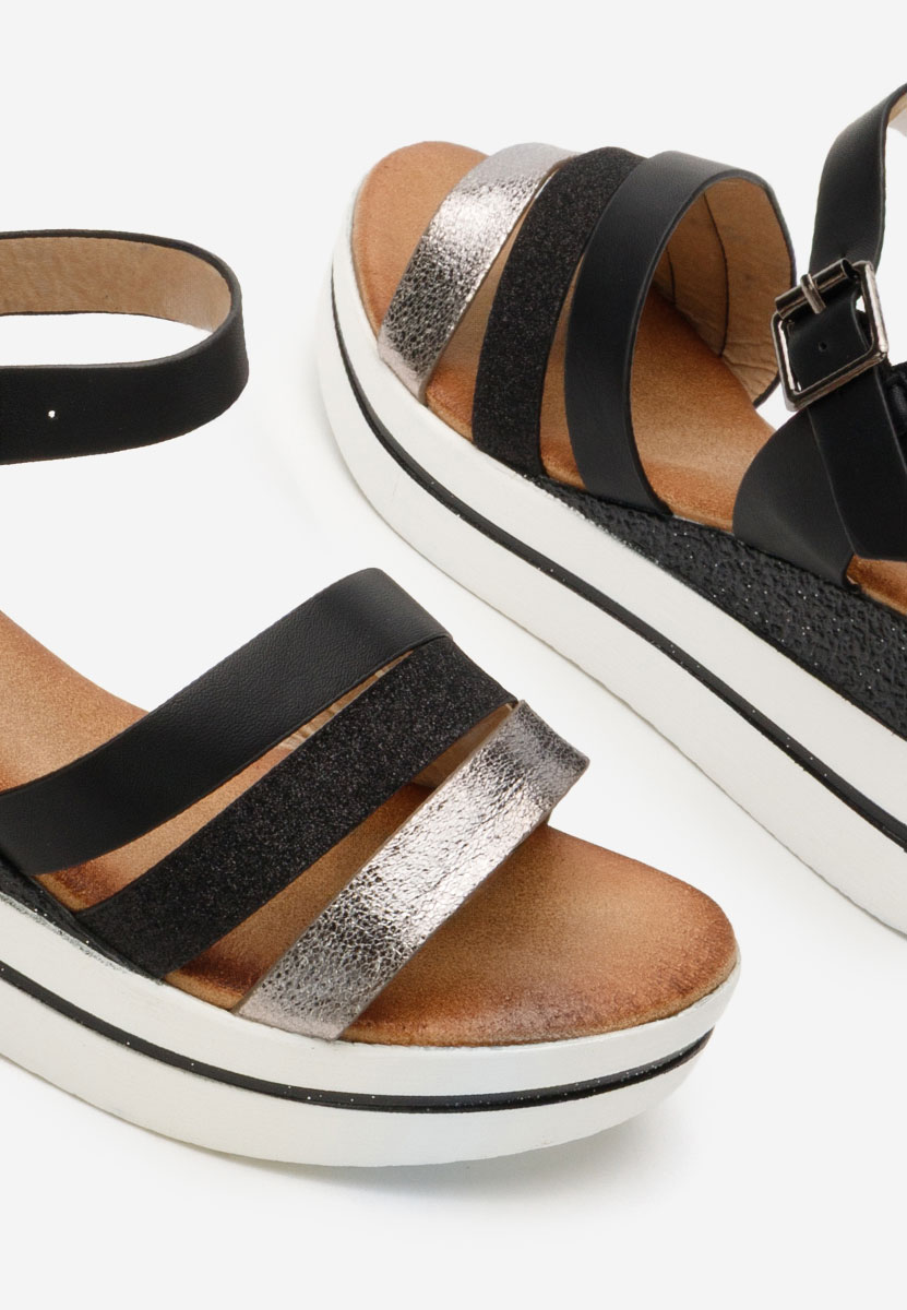 Сандали на платформа Serafina черен