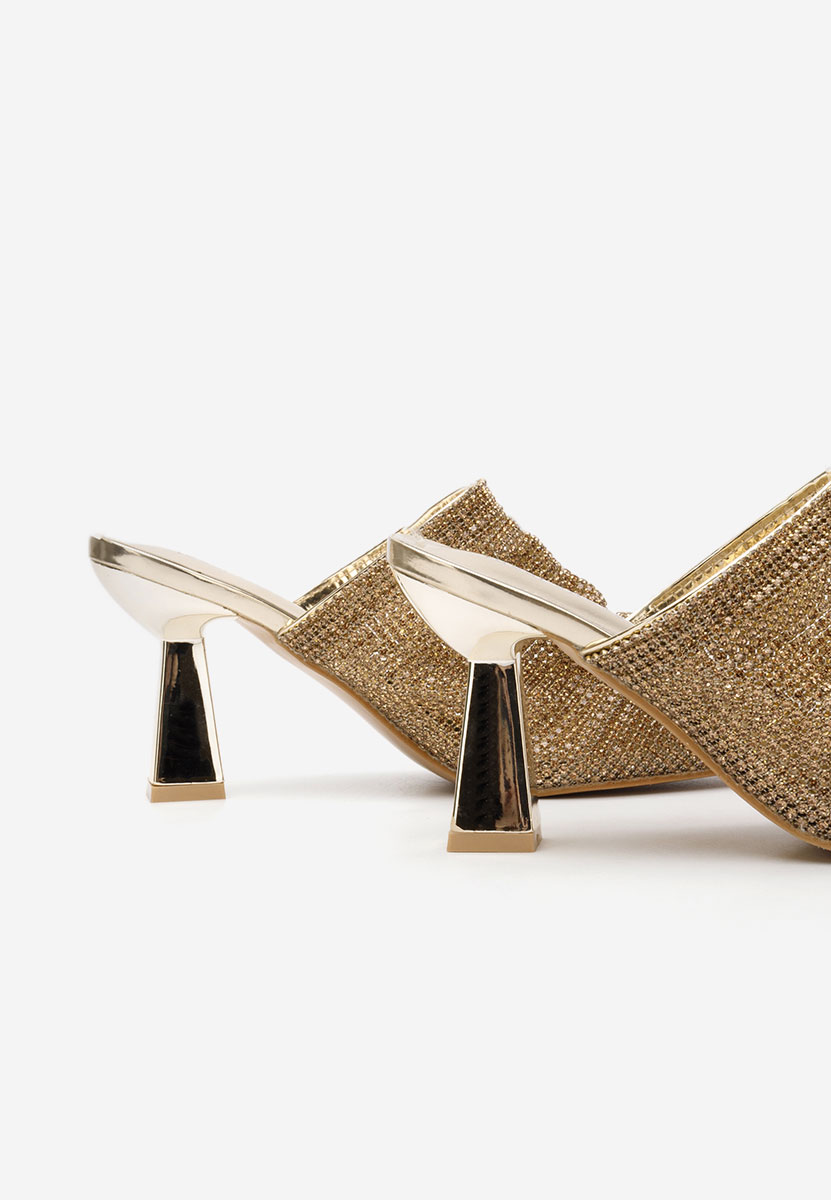 Дамски чехли Vanelsa златен