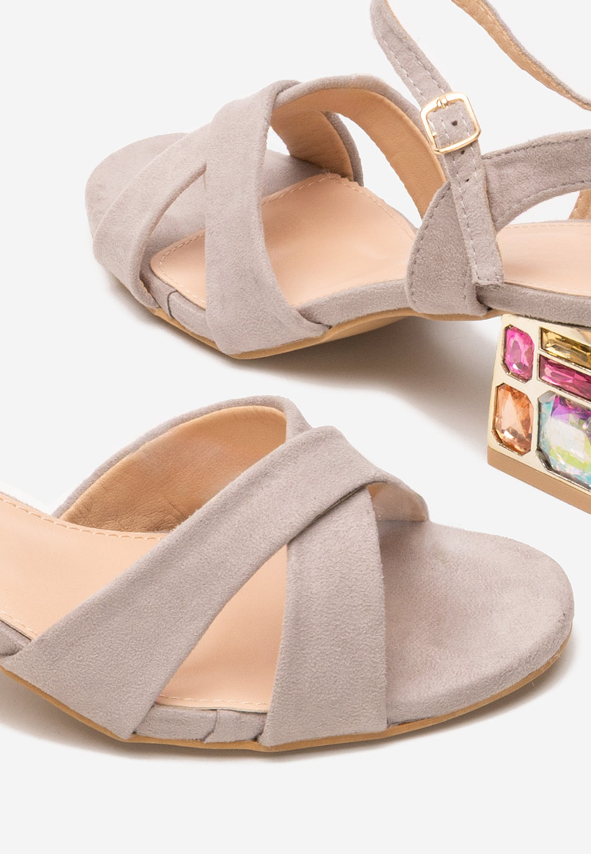 Сандали на ток Susia сив