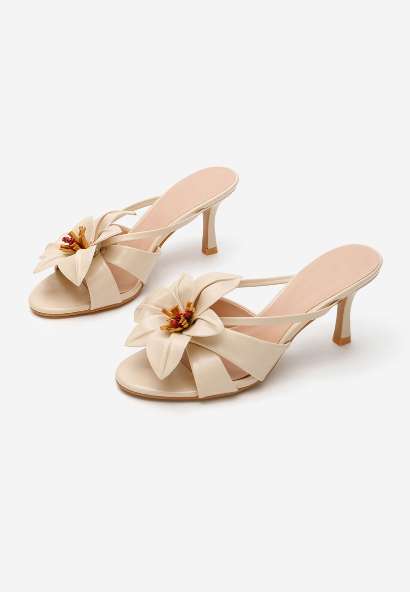 Дамски чехли Wynona бежов