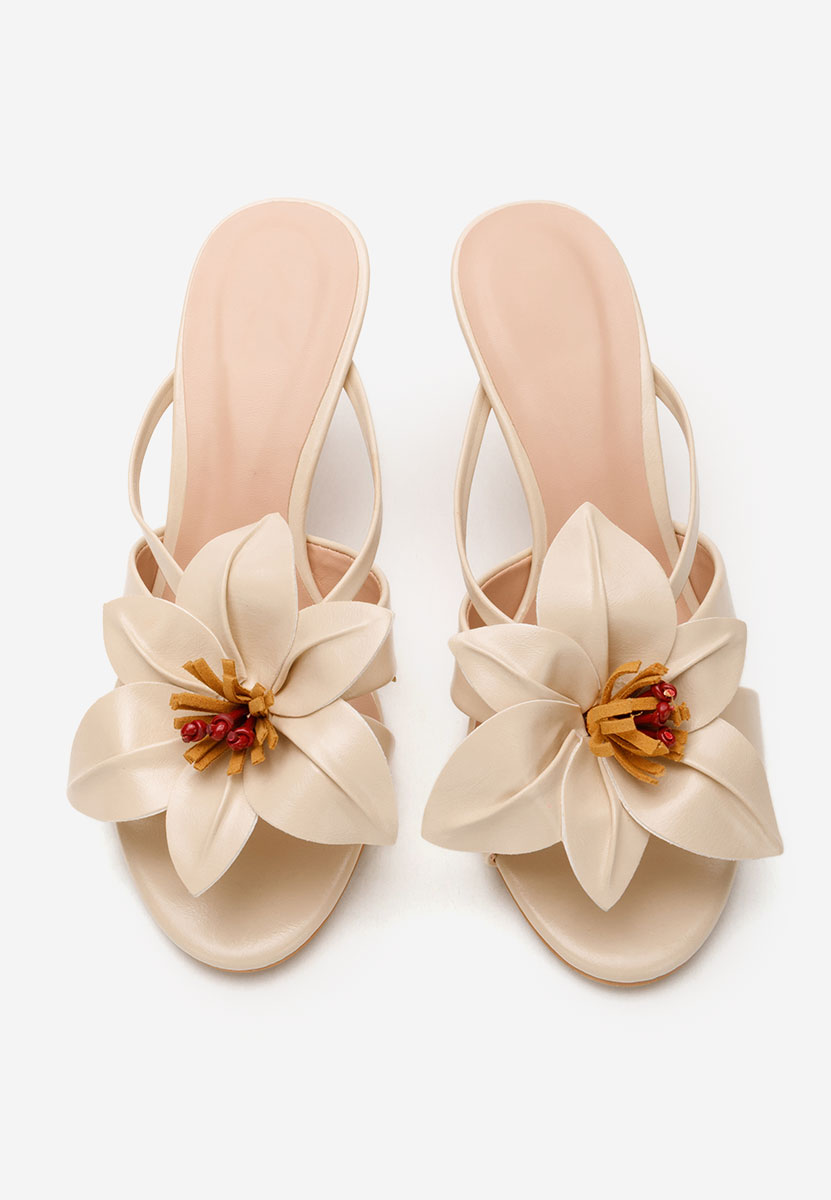 Дамски чехли Wynona бежов