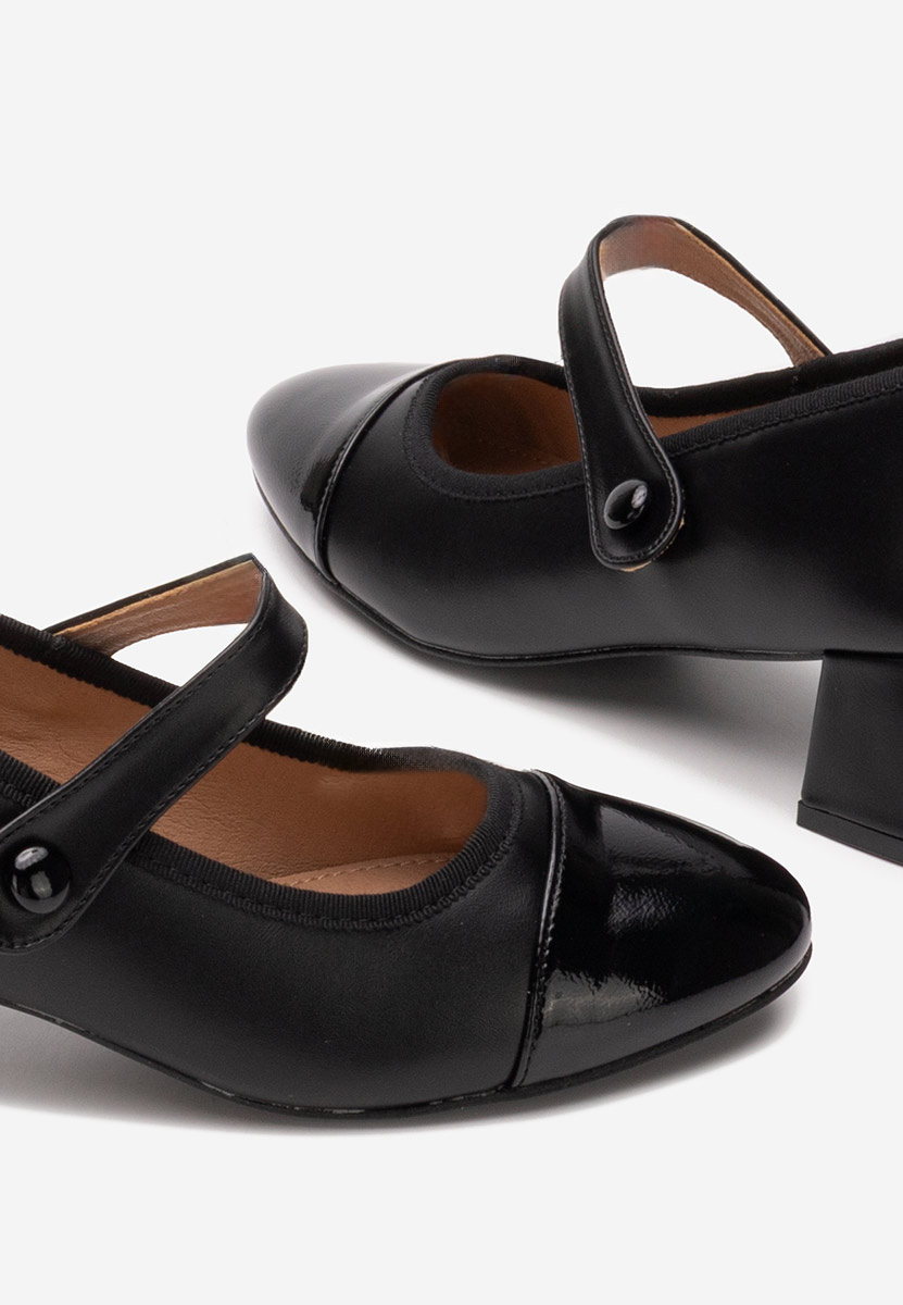 Oбувки с дебел ток Vanila черни