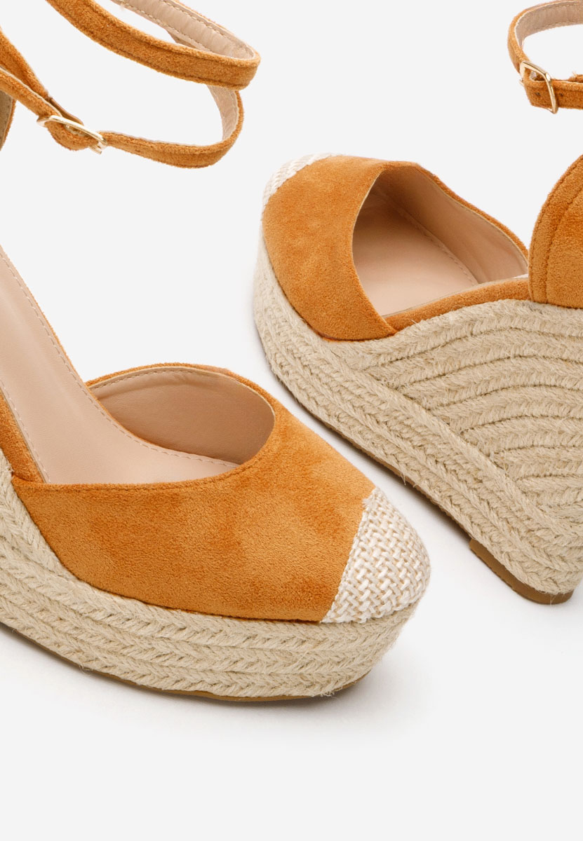 Сандали на платформа Saniza V3 камел