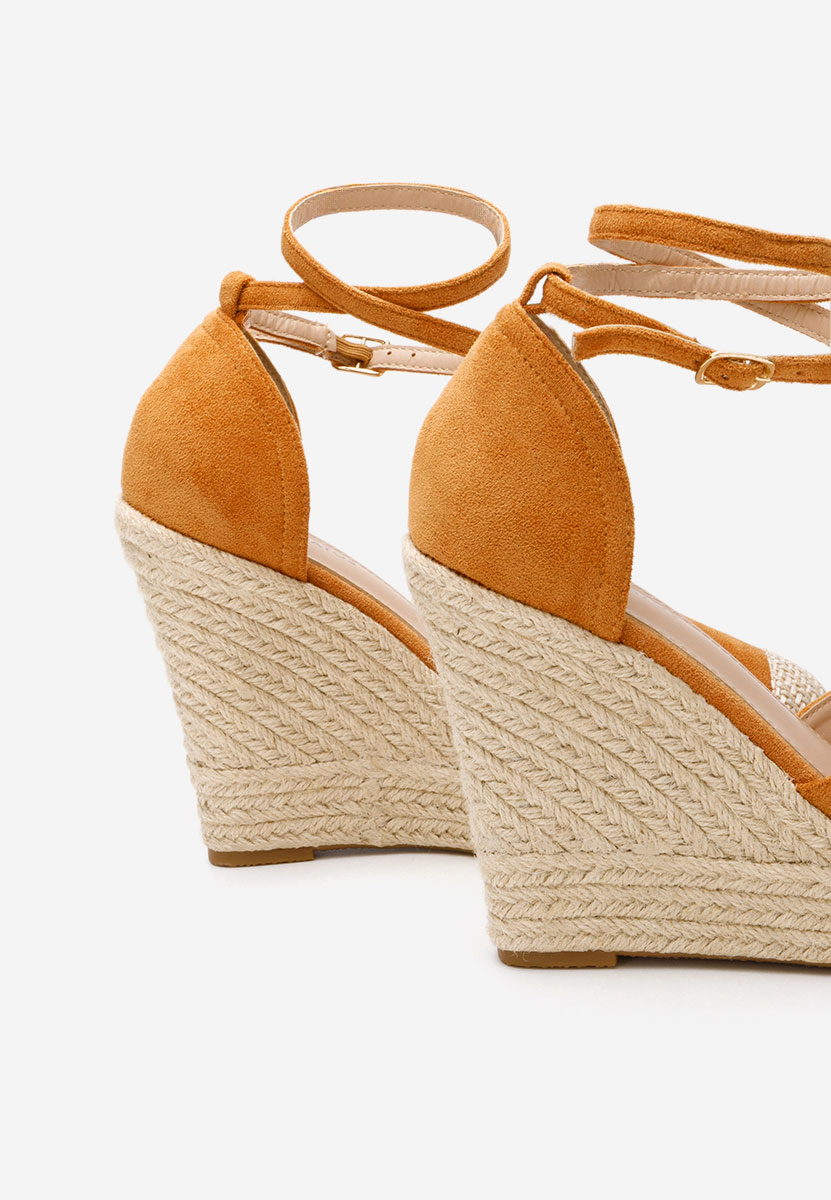 Сандали на платформа Saniza V3 камел