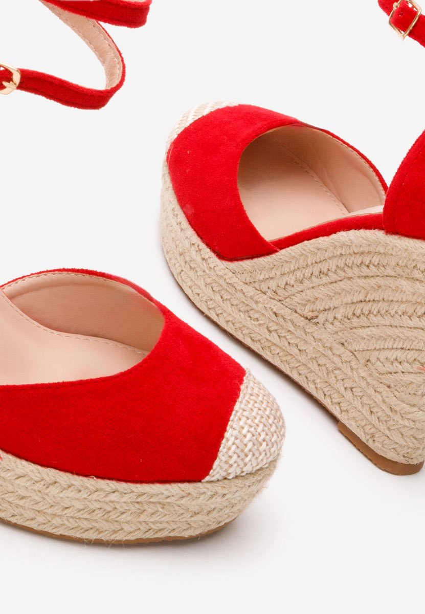 Сандали на платформа Saniza V3 червен