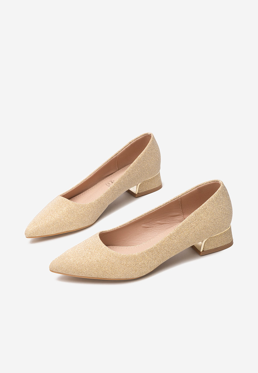 Oбувки с дебел ток Daricela златен