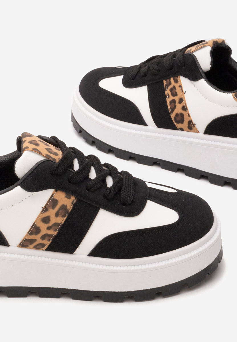 Cникърси на платформа Estephany черни