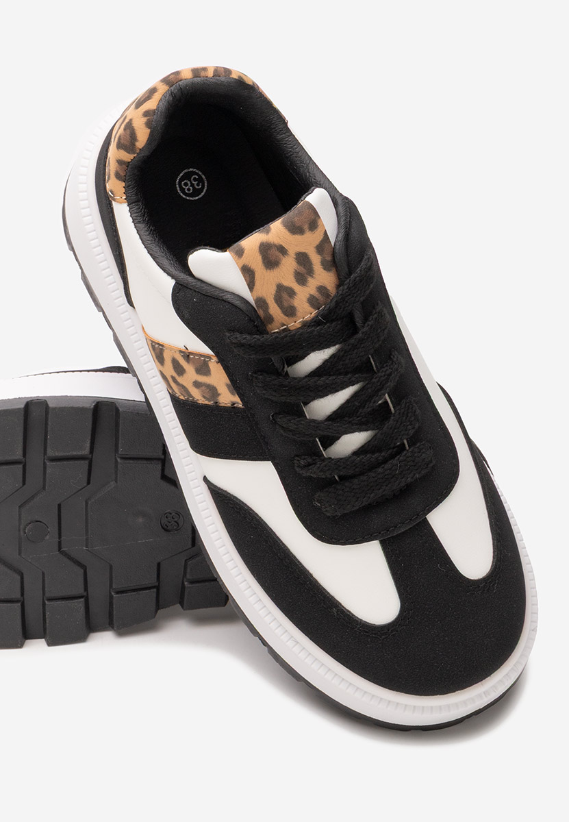 Cникърси на платформа Estephany черни